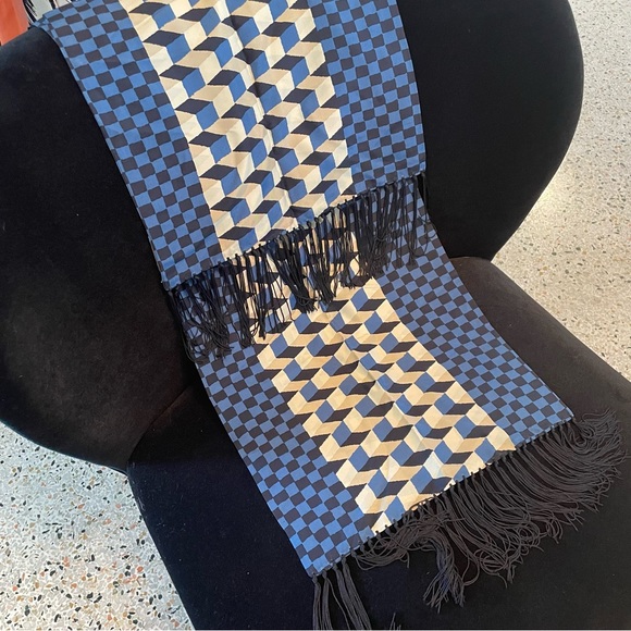 GIORGIO ARMANI Silk Scarf with dark Navy Fringe! - Picture 1 of 8